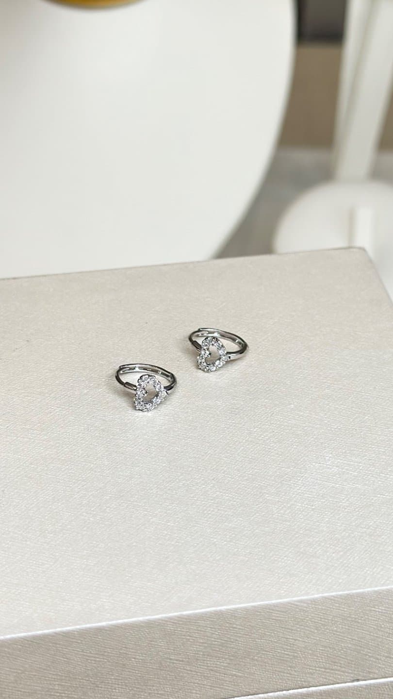 Серьги из белого золота 750° с бриллиантами